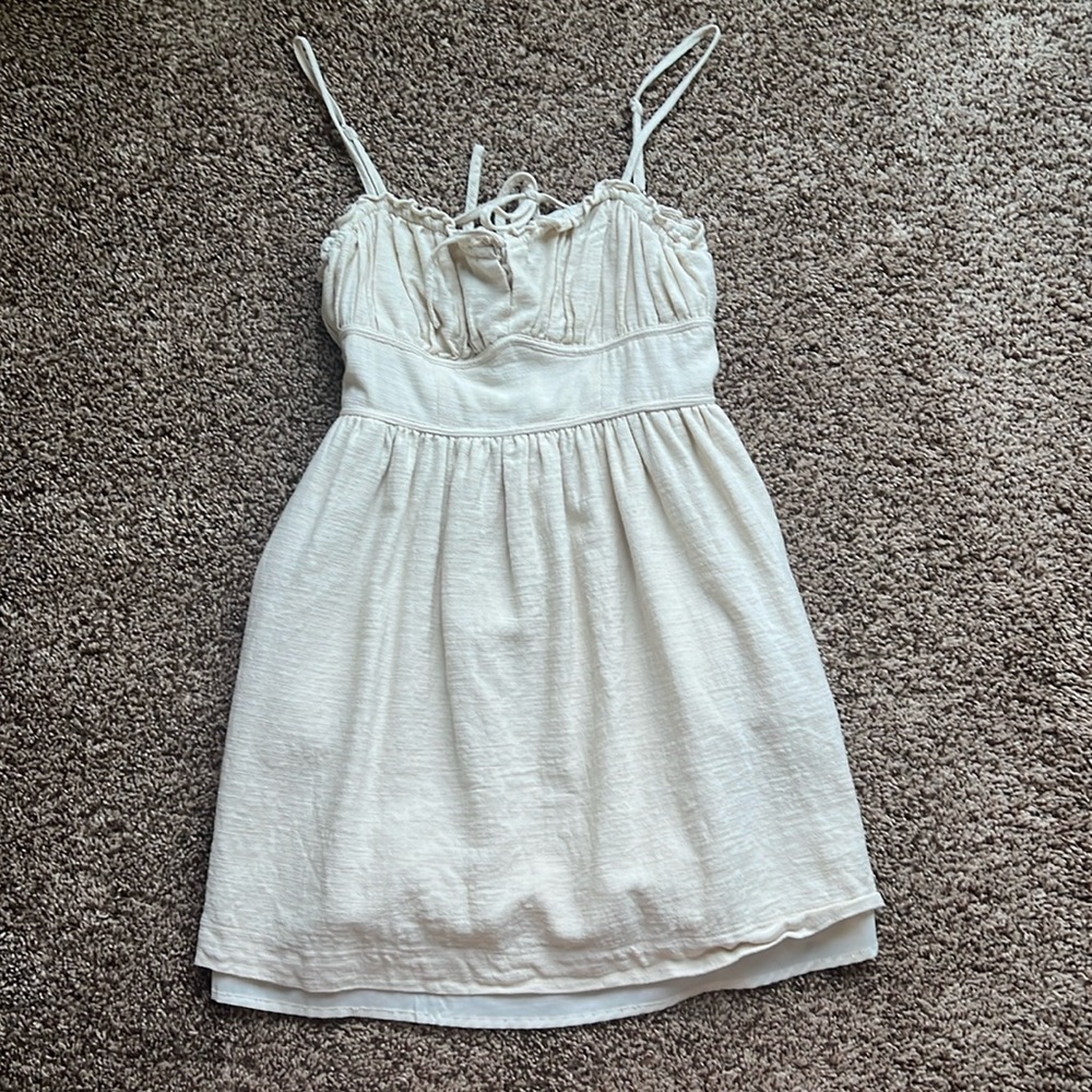 Cream lulus summer dress. Size S. New condition, only wore once.
